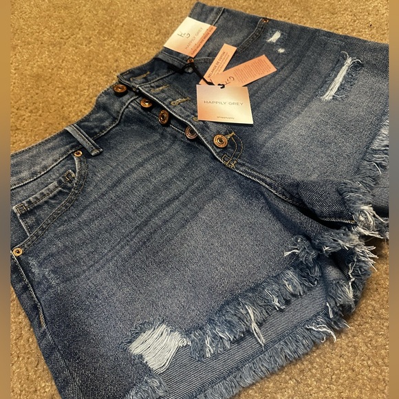 NWT Happily Grey Super High Rise Jean Shorts - Picture 3 of 8